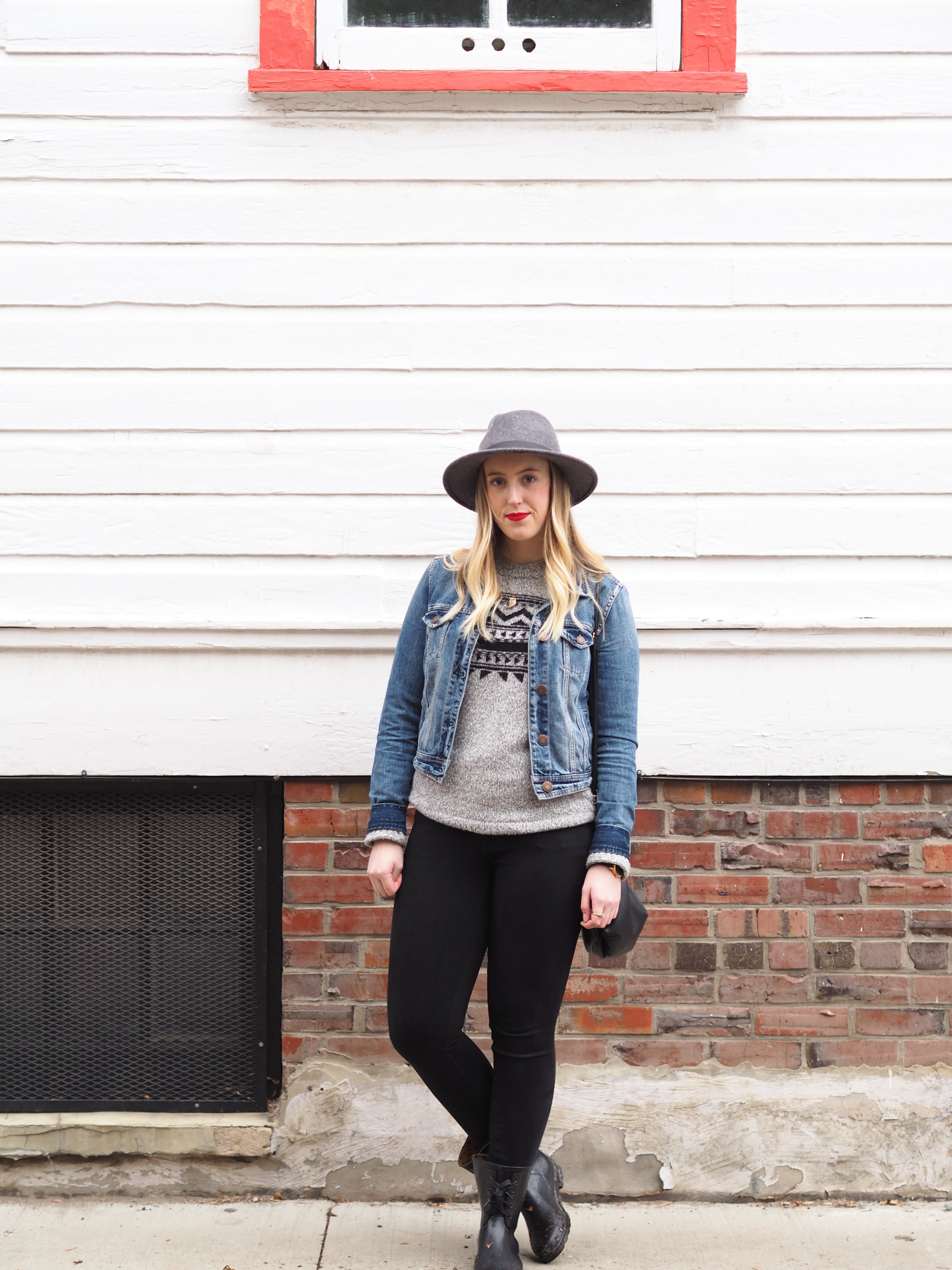 Sweater Weather - Strung in Gold {American Eagle Jeans, Sweater, Jacket, Club Monaco Hat, MAC Lipstick in Ruby Woo}