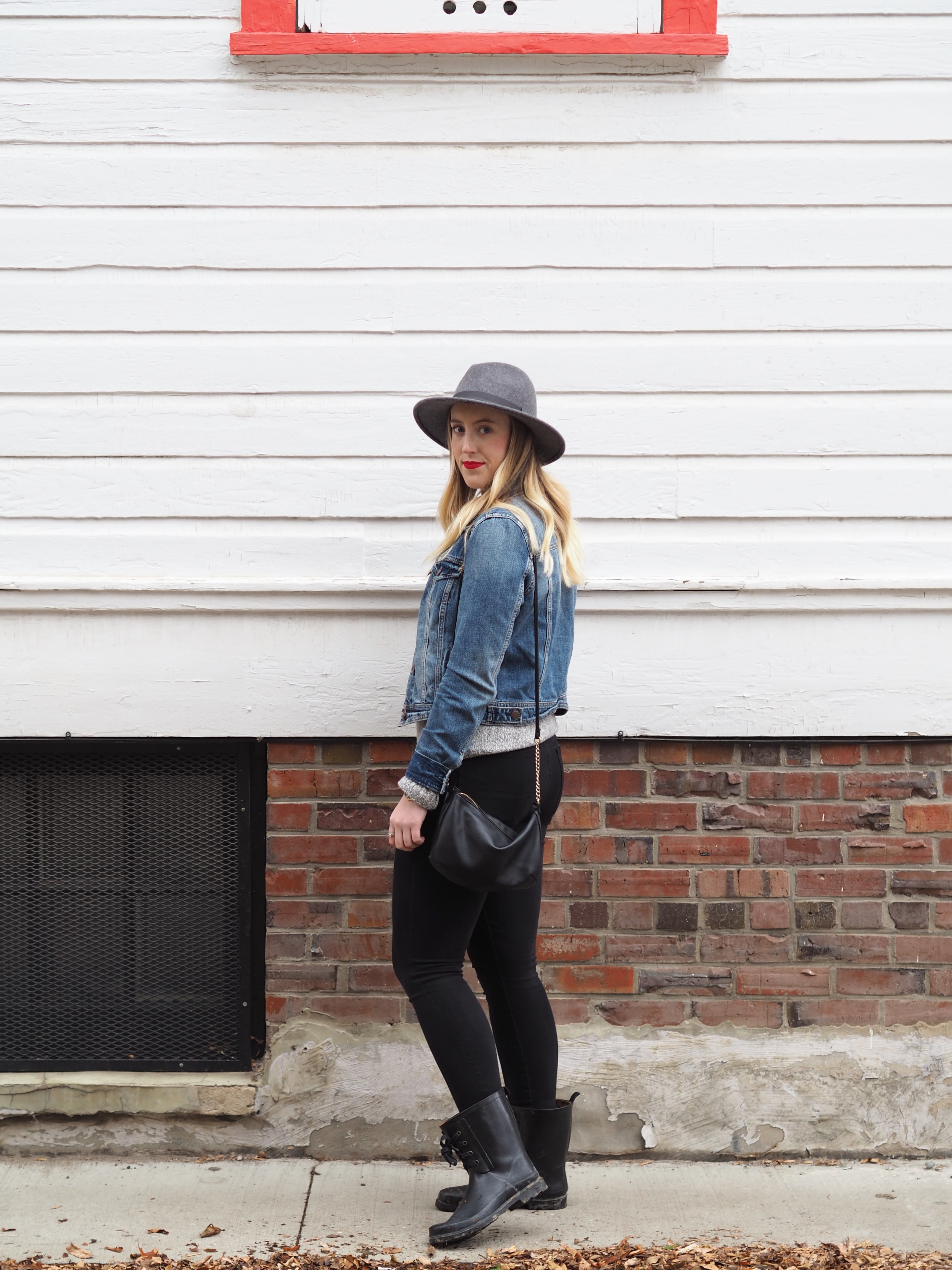 Sweater Weather - Strung in Gold {American Eagle Jeans, Sweater, Jacket, Club Monaco Hat, MAC Lipstick in Ruby Woo}