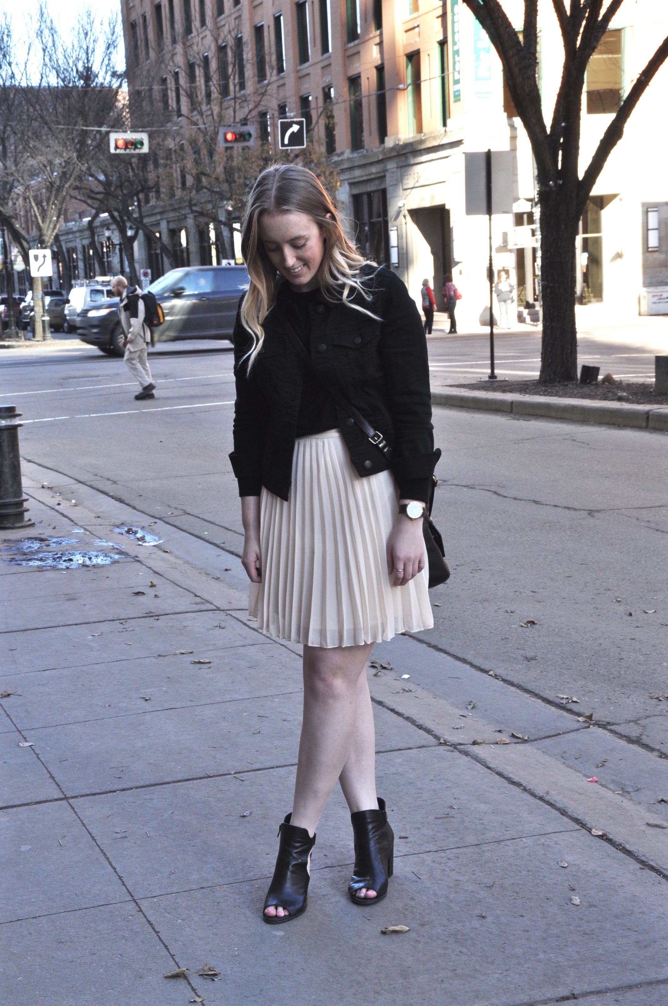 blush-pleated-skirt-asos-strungingold