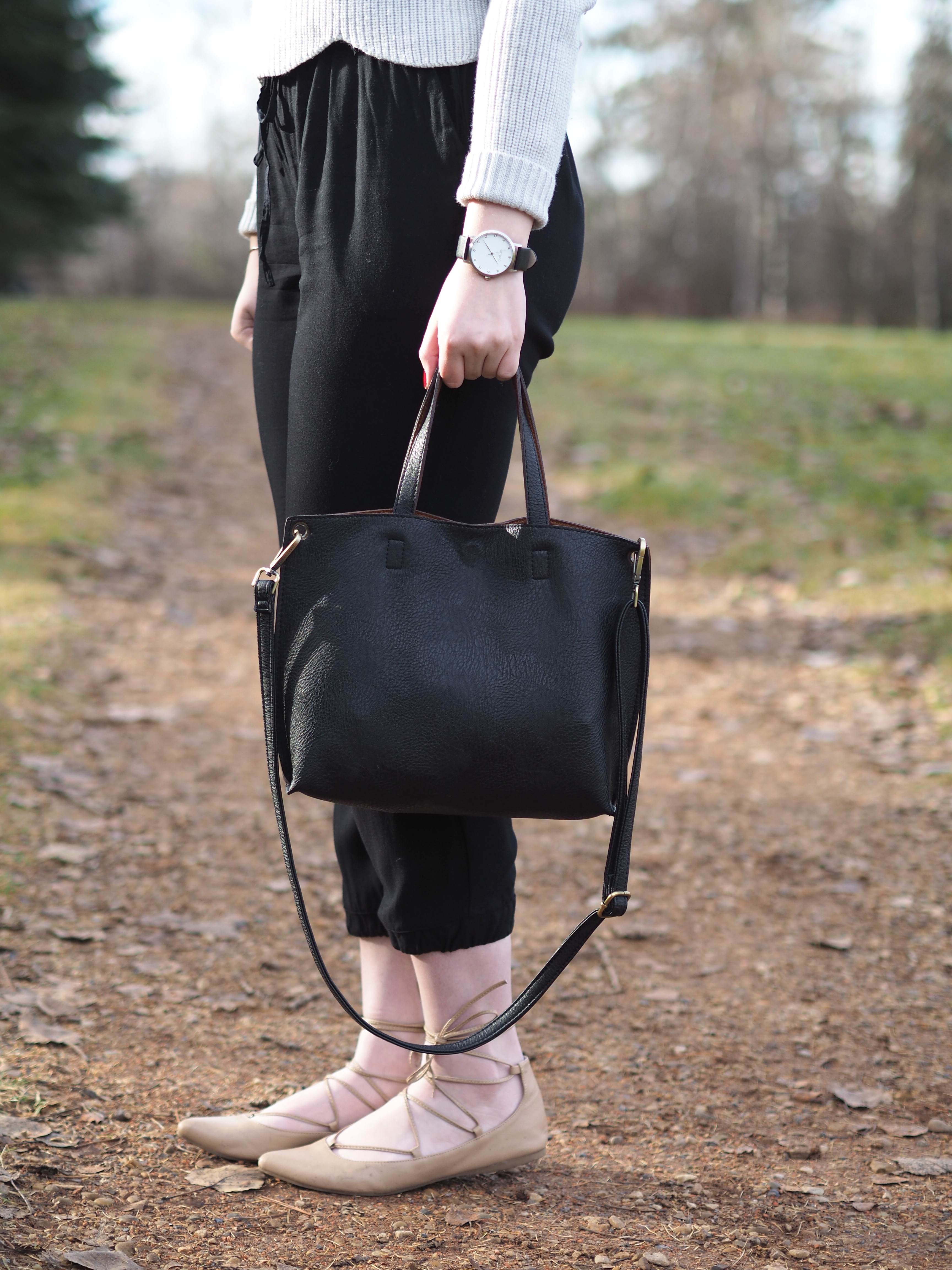 Long-bob-haircut-strungingold-aritzia-steve-madden