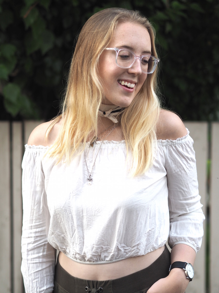 Bobbie Brown Glasses - Strungingold (Brandy Melville, Garage, Adidas, Aritzia)