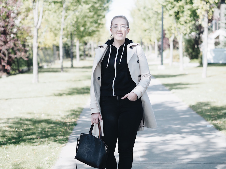 Casual Chic - Strungingold {Zara trench, H&M Sweater, American Eagle Jeans, Adidas Stan Smith sneakers, American Eagle Street Level Bag}