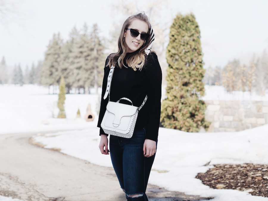 Pastel Pink Velvet sneakers for your wardrobe in the warm weather