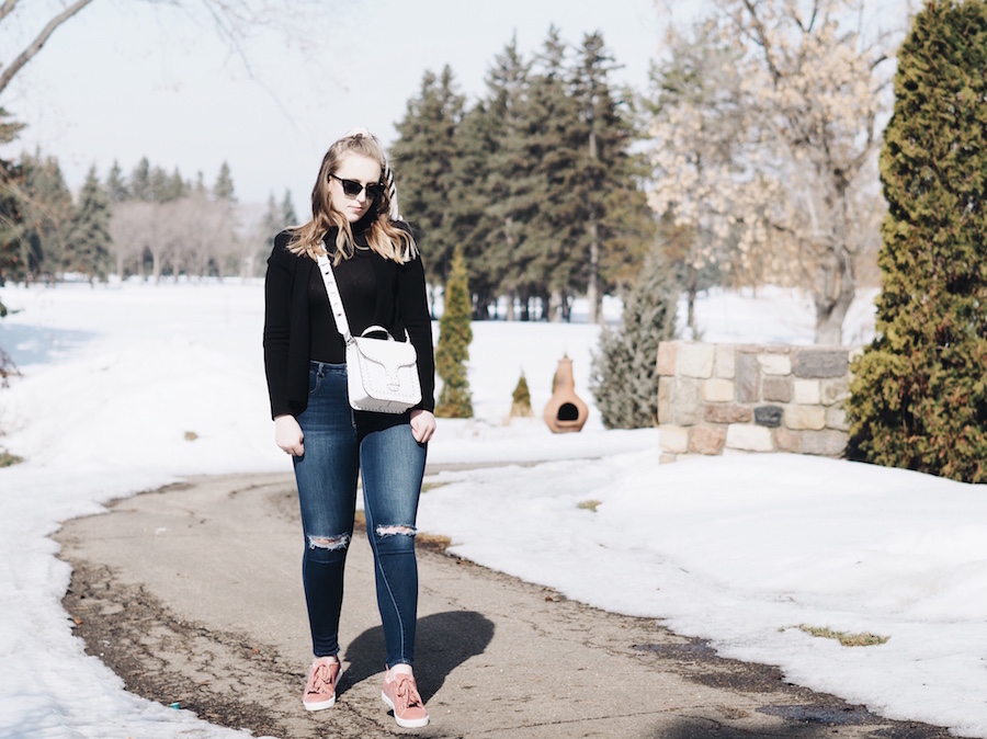 Pastel Pink Velvet sneakers for your wardrobe in the warm weather