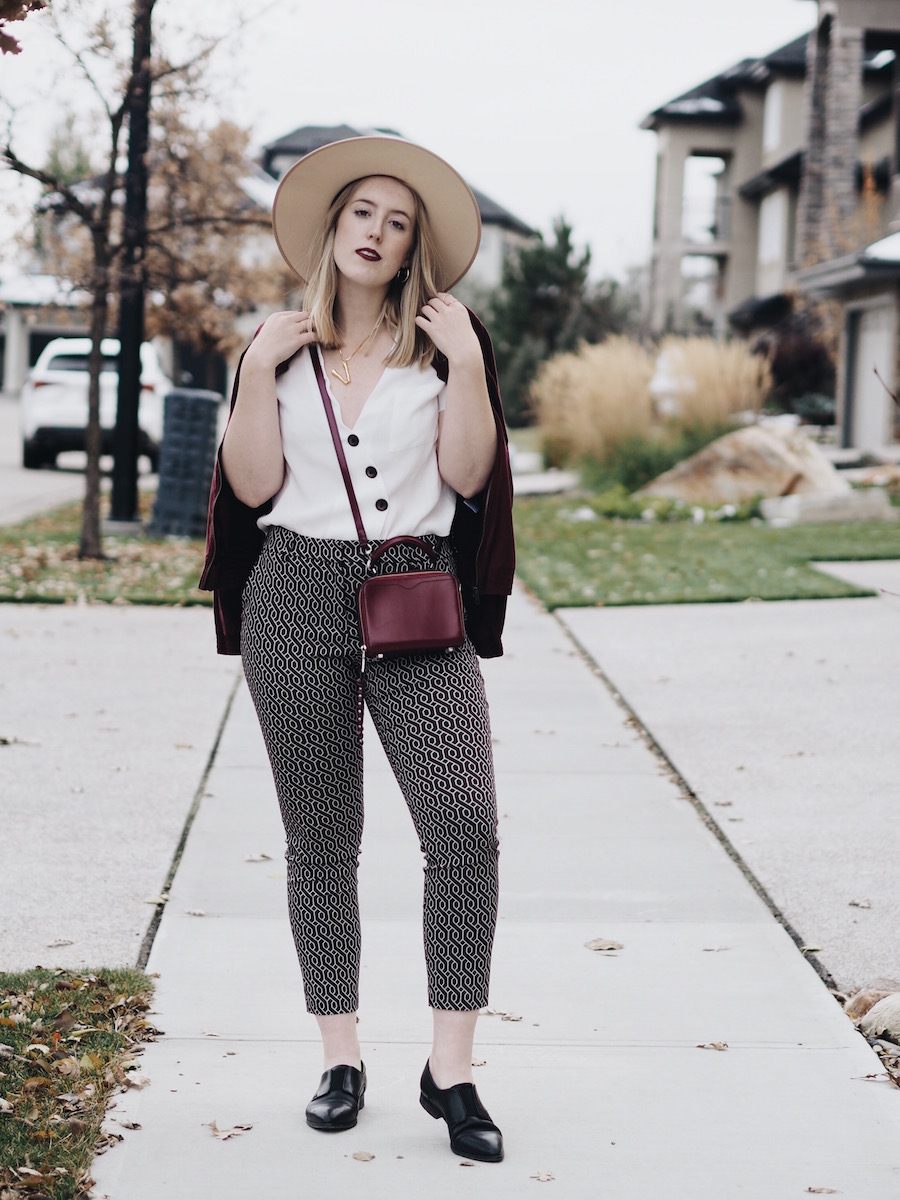 How to Wear Flare Leggings - Straight A Style